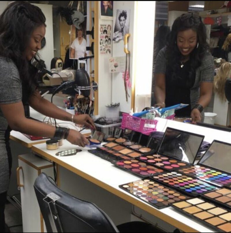 Lovette Jallow with Kakan Hermansson and Parisa Amiri on SVT2 discussing Swedish beauty industry racism and inclusive beauty